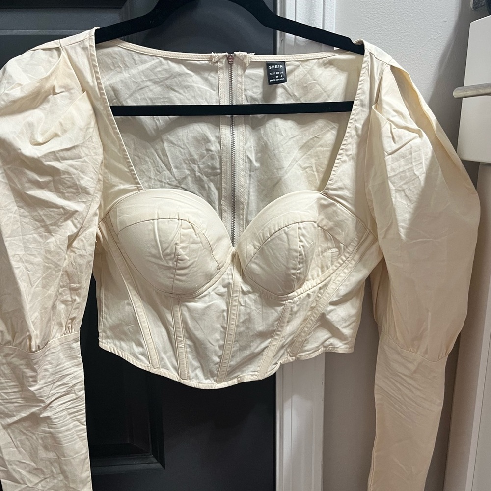 Never worn beige puff sleeve crop top